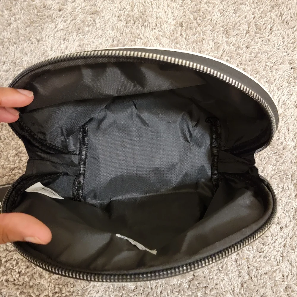 🛍5 for $25/ Rae Dunn Rainbow LOVE Cosmetic Bag - Picture 7 of 7